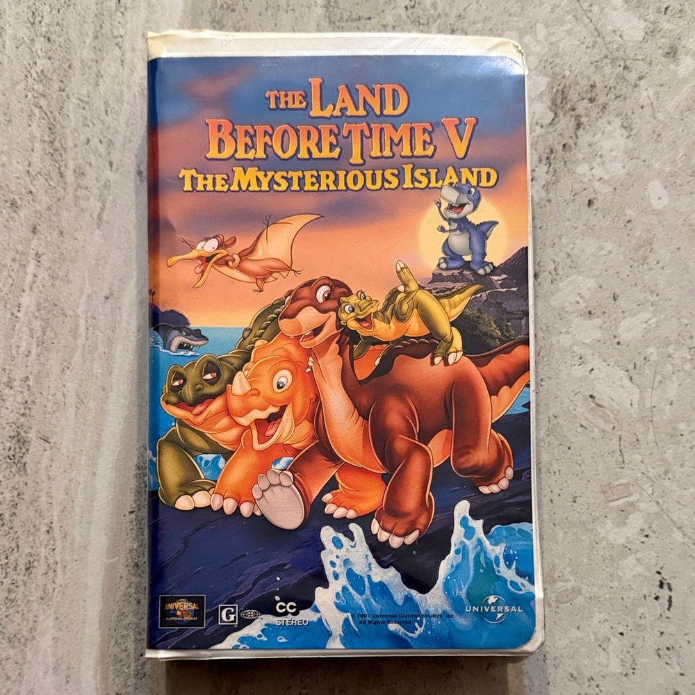 Universal The Land Before Time V VHS with Vibrant Orange and Blue